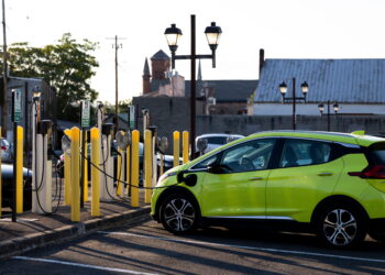 US charging networks race to keep up as gas prices boost EVs