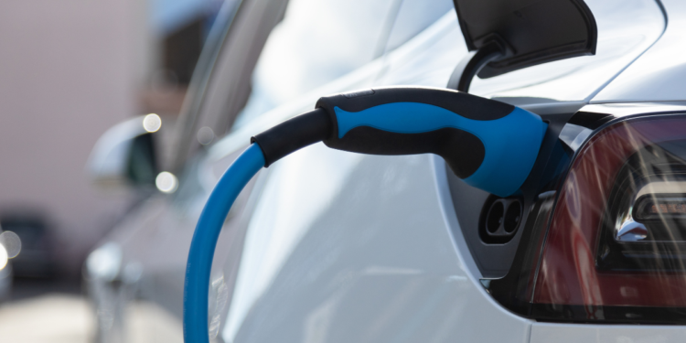 Fitch: Auto corporate bond issuers face ratings risk
