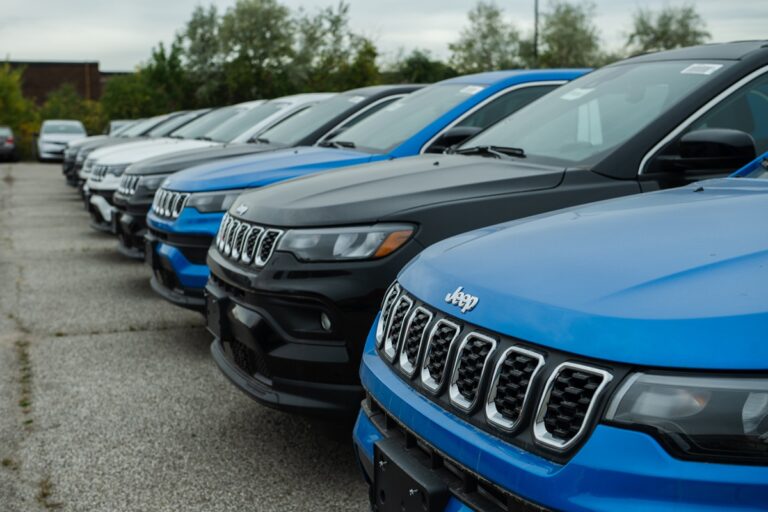 Jeep Compass SUVs at a dealership in Mississauga, Ontario, Canada, on Friday, Oct. 17, 2025. Canadian Prime Minister Mark Carney said Stellantis NV will decide on future vehicle production at its factory in Brampton, Ontario, once a review of the North American free trade deal is finalized. Photographer: Laura Proctor/Bloomberg