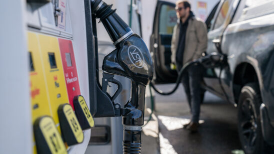 US diesel prices fall under $5, easing inflationary pressure