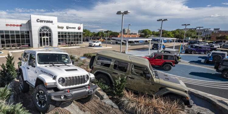 Carvana opens Stellantis test-drive center in tandem with new-car expansion