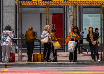 US CPI falls for the first time since 2020, core gauge flat